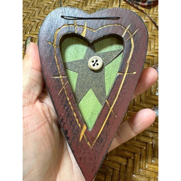 Rustic Heart-Shaped Wooden Wall Decor With Star Design & Button Accent Ornament - Picture 3 of 4